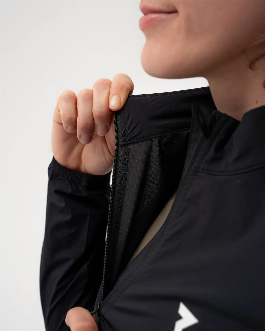 Signature Cycling Wind Jacket Women
