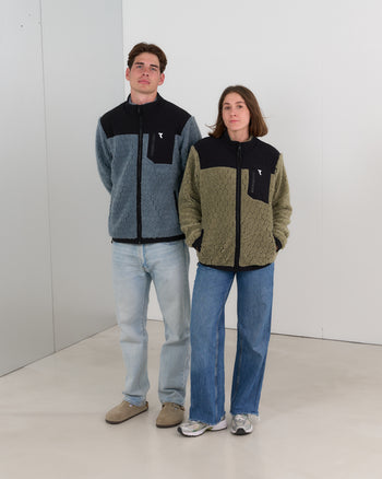 Lookbook Aethera Thermal Fleece Jacket 9