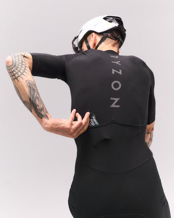 Lookbook Signature Cycling Suit Men 38