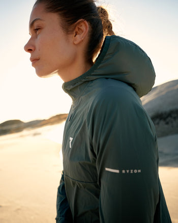 Lookbook Phantom LightShell Hooded Jacket Women 55