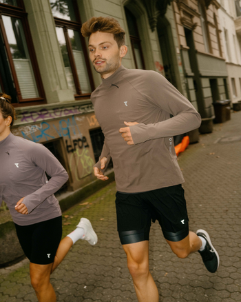 Lookbook Spectra Running Thermal Mock Neck Men 12